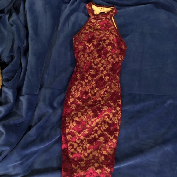 Emerald Sundae Bodycon Lace Dress in Wine - Picture 10 of 12